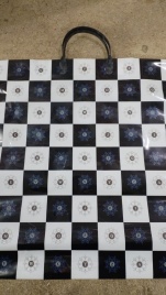 Пакет с пласт.ручк.больш.40*40 КАПИТАЛ Ч/Б (10)