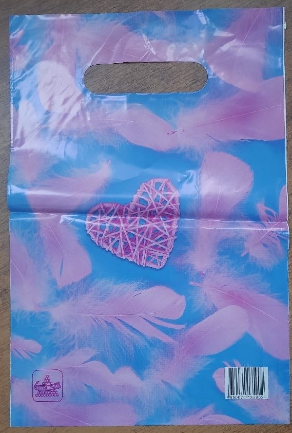 Пакет с вруб.ручк.20х30"РОЗОВОЕ СЕРДЦЕ НА ГОЛУБОМ/перья" (100) фото 1